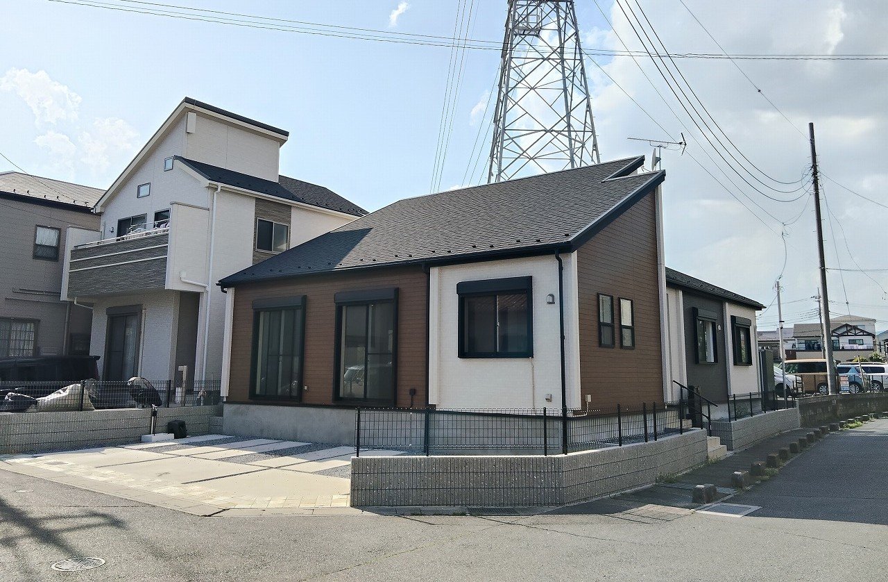 草加市新里町中古一戸建て