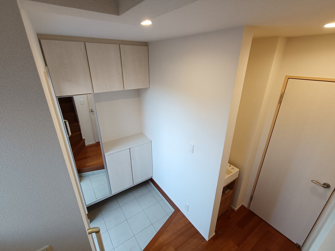 ミラー付きのシューズBOX