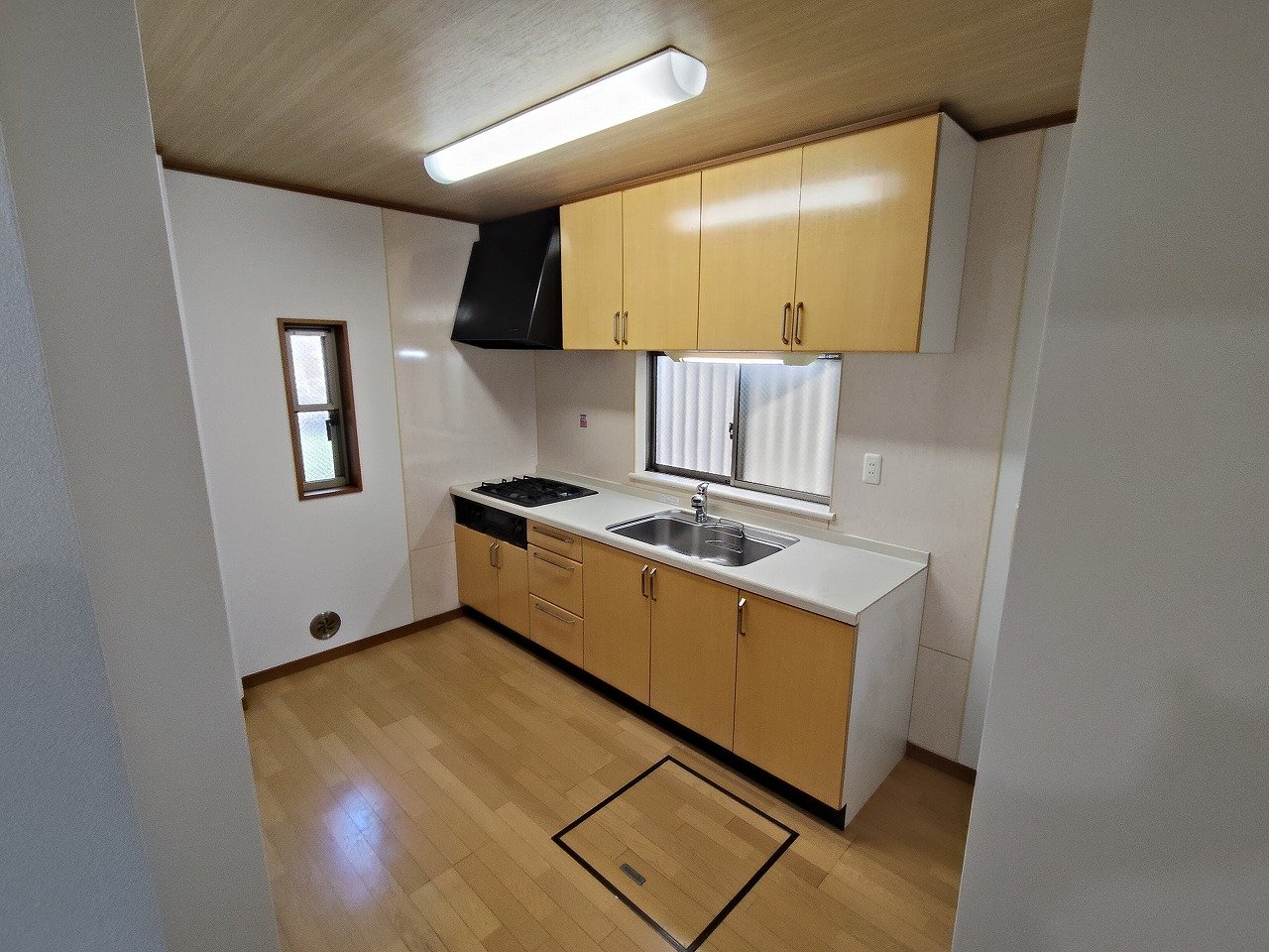 においや音を気にせず使える“独立キッチン”の心地よさ。カラーもグレードも選べるので自分好みに仕上げられます♪