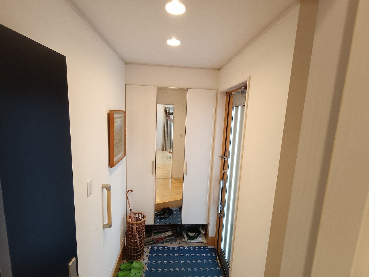 住まいの印象を引き立てる上品な玄関デザイン