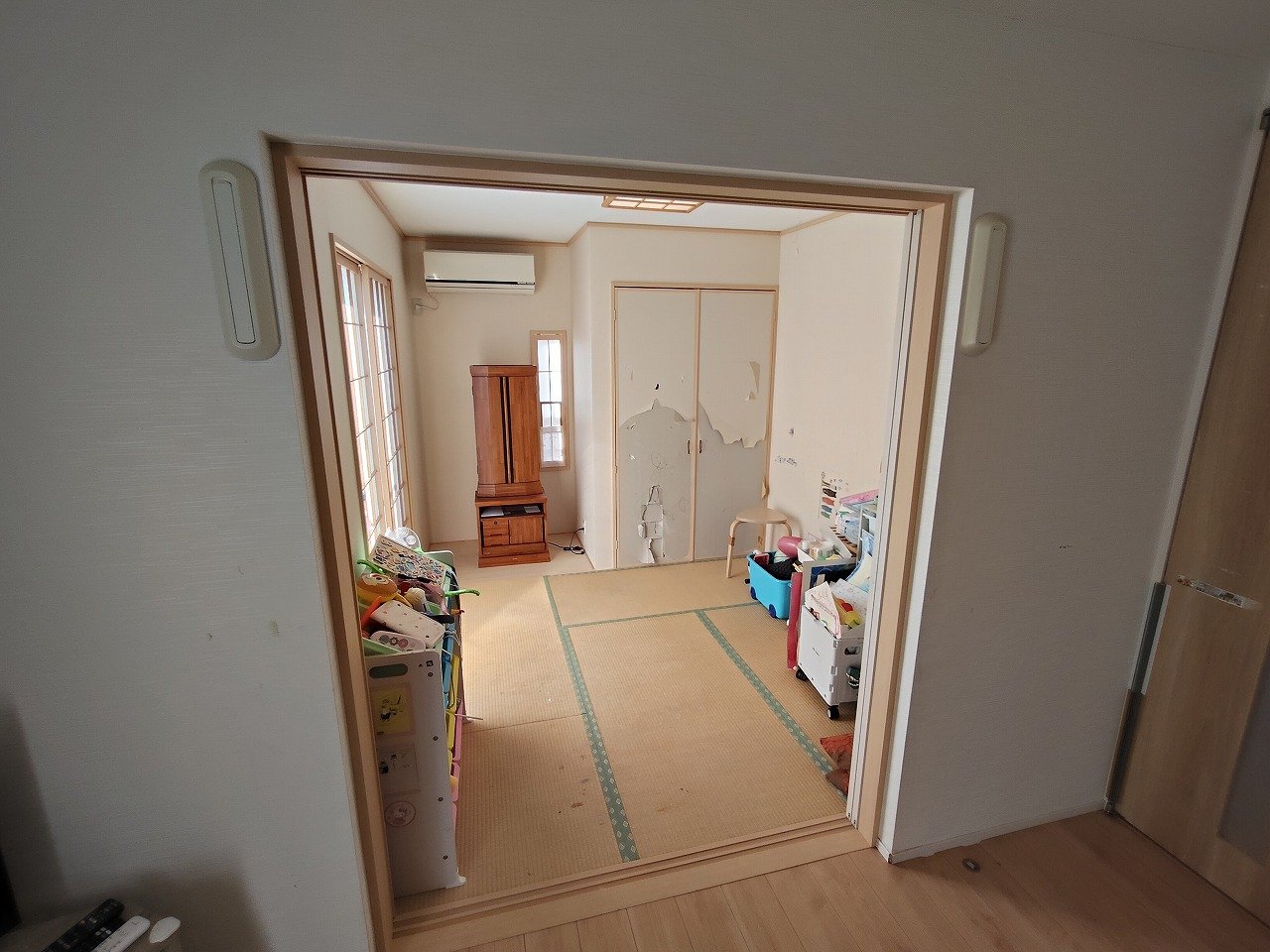リビングとつながる和室は、お子さまの遊び場やくつろぎ空間に♪