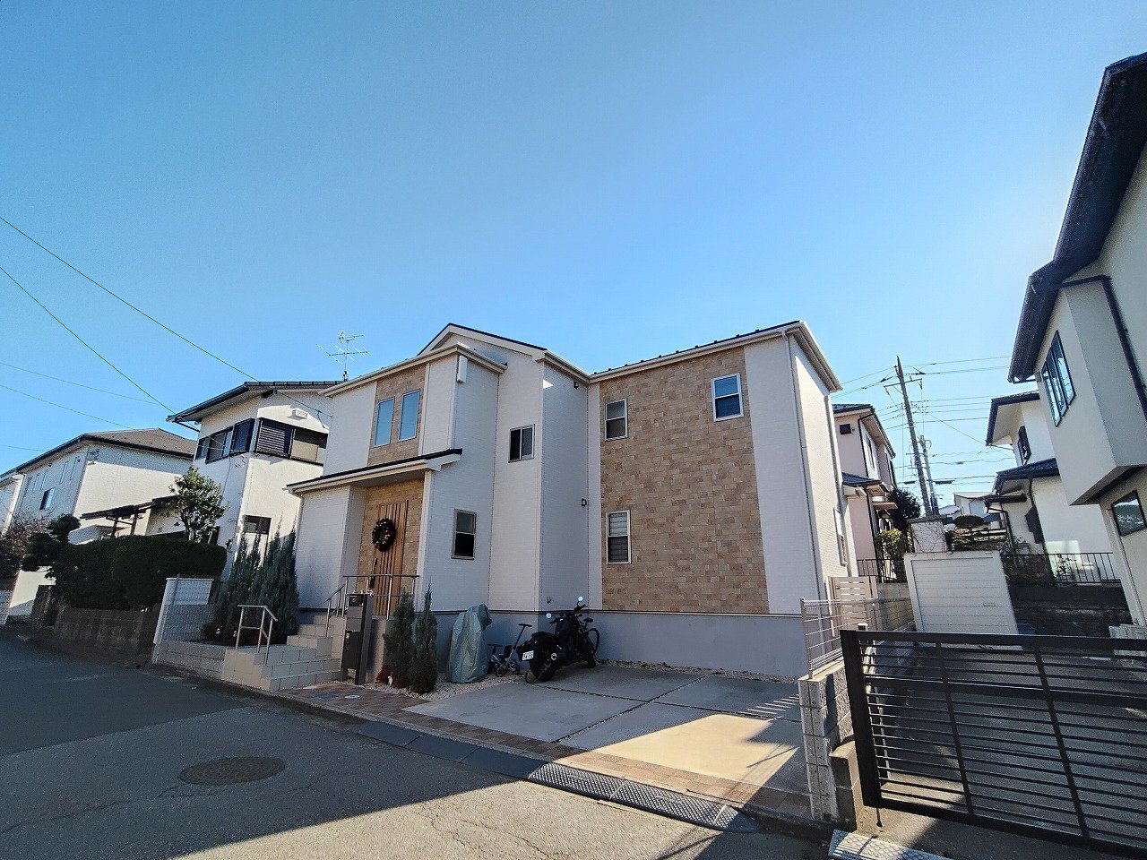 区画が整理された街並みに馴染む落ち着いた外観デザイン♪