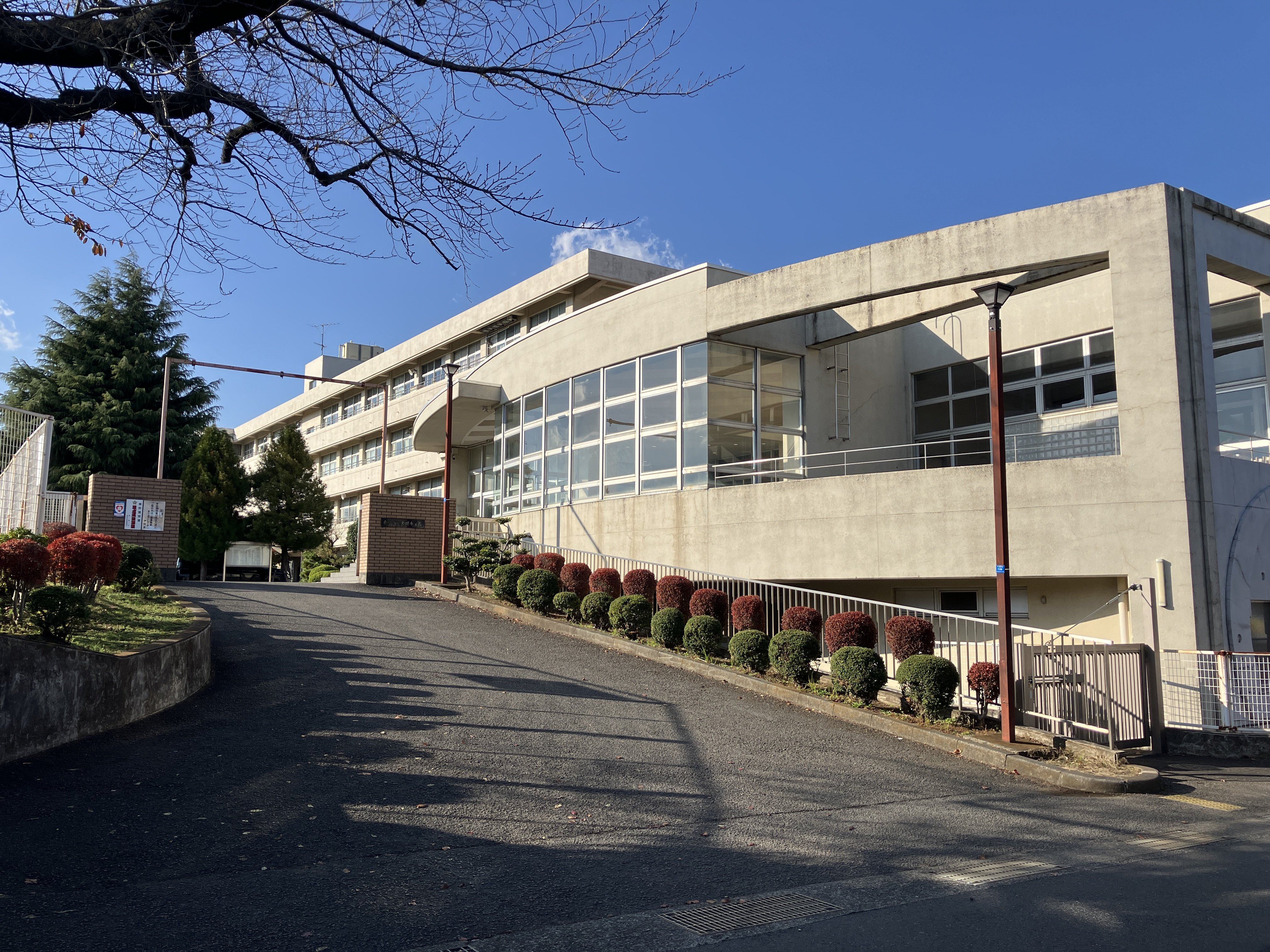 市立大根中学校まで940ｍ