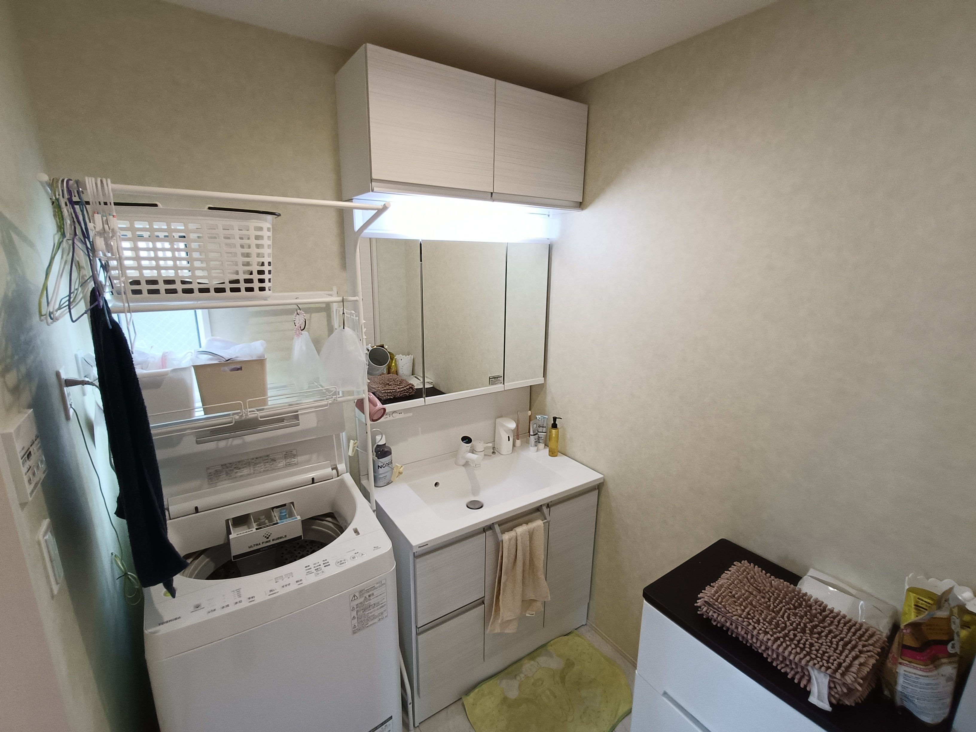 ◆洗面化粧台はW900の三面鏡◆