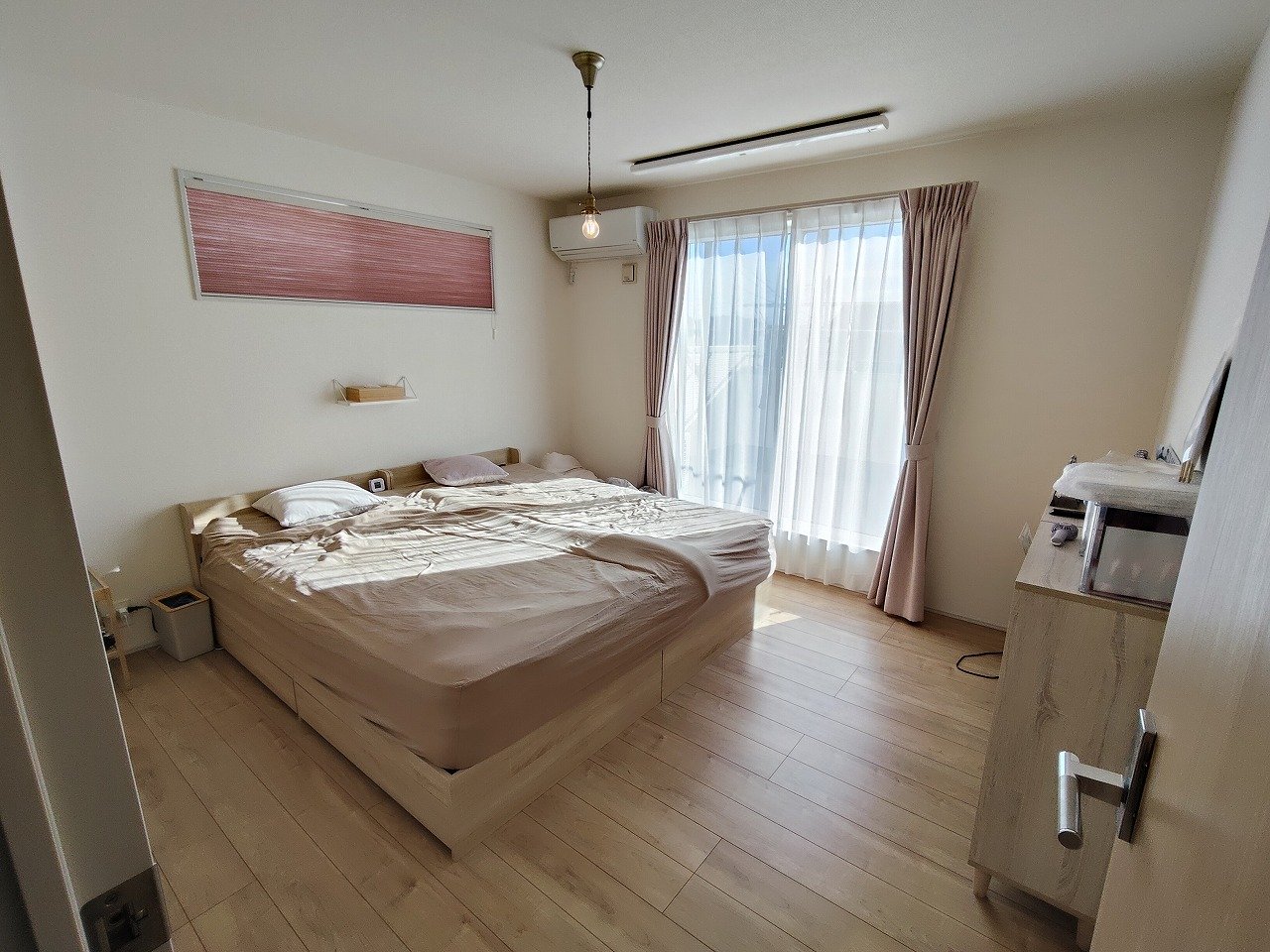 2階南側7.5帖洋室