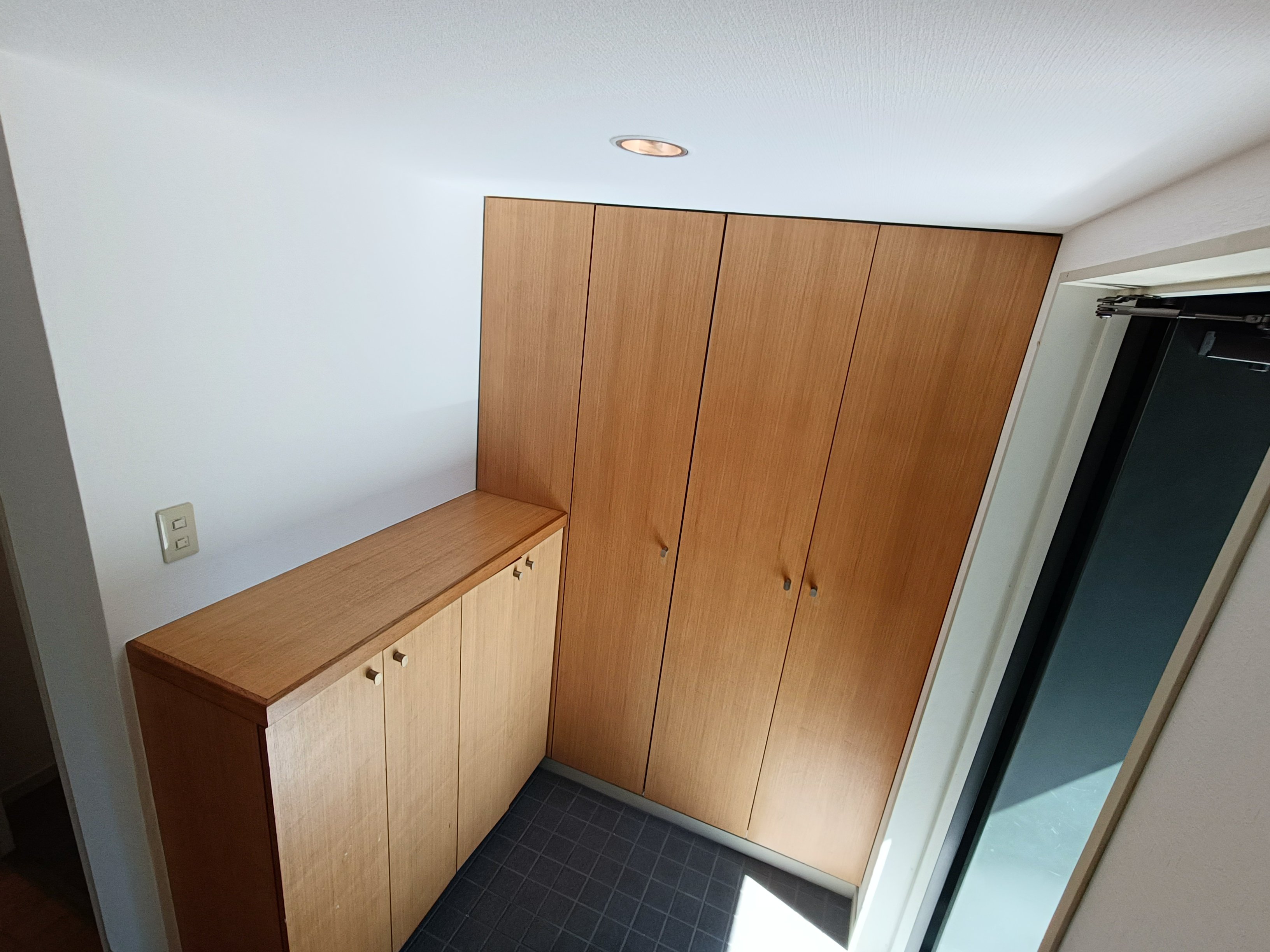 家族の“ただいま”を迎える玄関に、ゆとりの収納を。