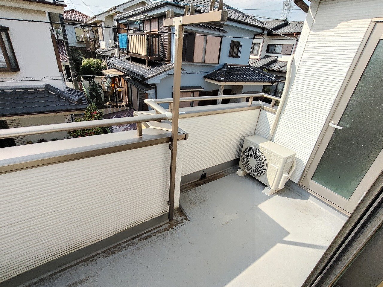 陽当たりが良く、洗濯物もよく乾くバルコニー