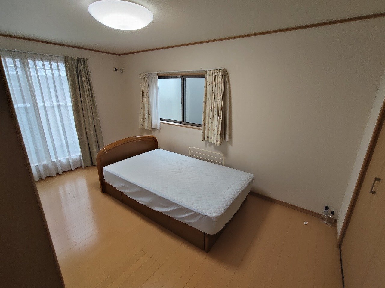 ２F7.5帖洋室